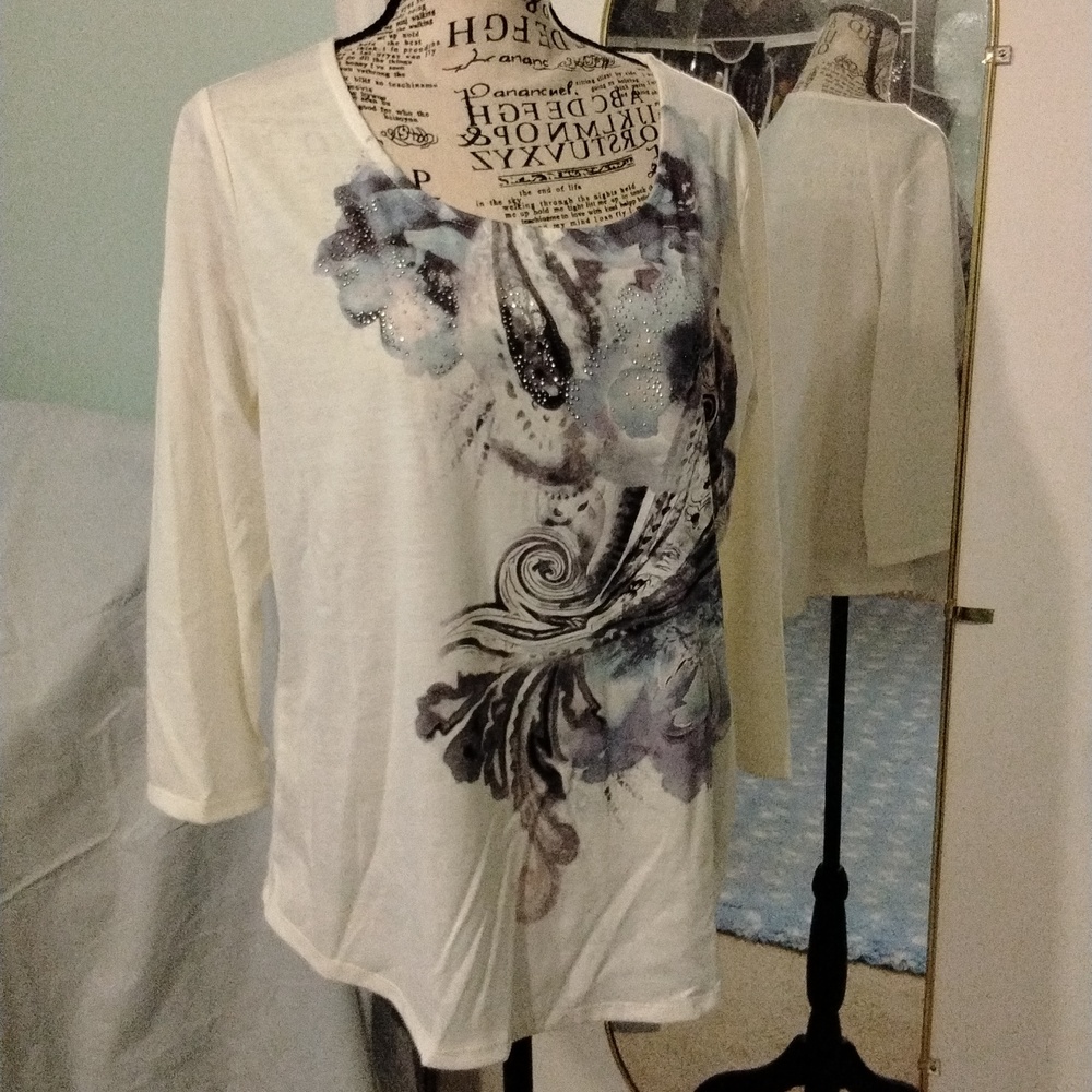 Women's NWOT Zenergy white/ blue studded long sleeve scoop neck top Sz1(M)